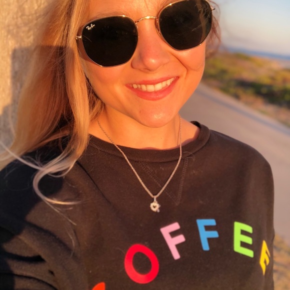 Meet your Posher, Kalyn - Picture 3 of 4